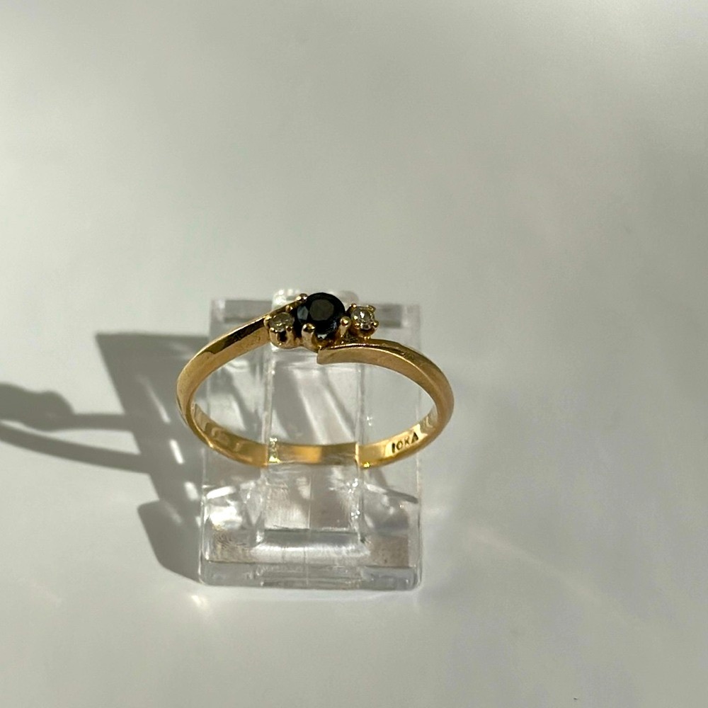 10k real solid gold real Diamonds and real blue topaz size 6​